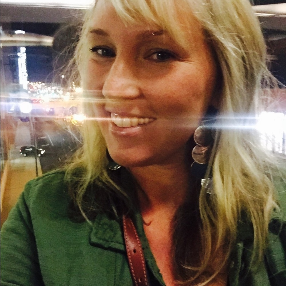 Meet your Posher, Carly